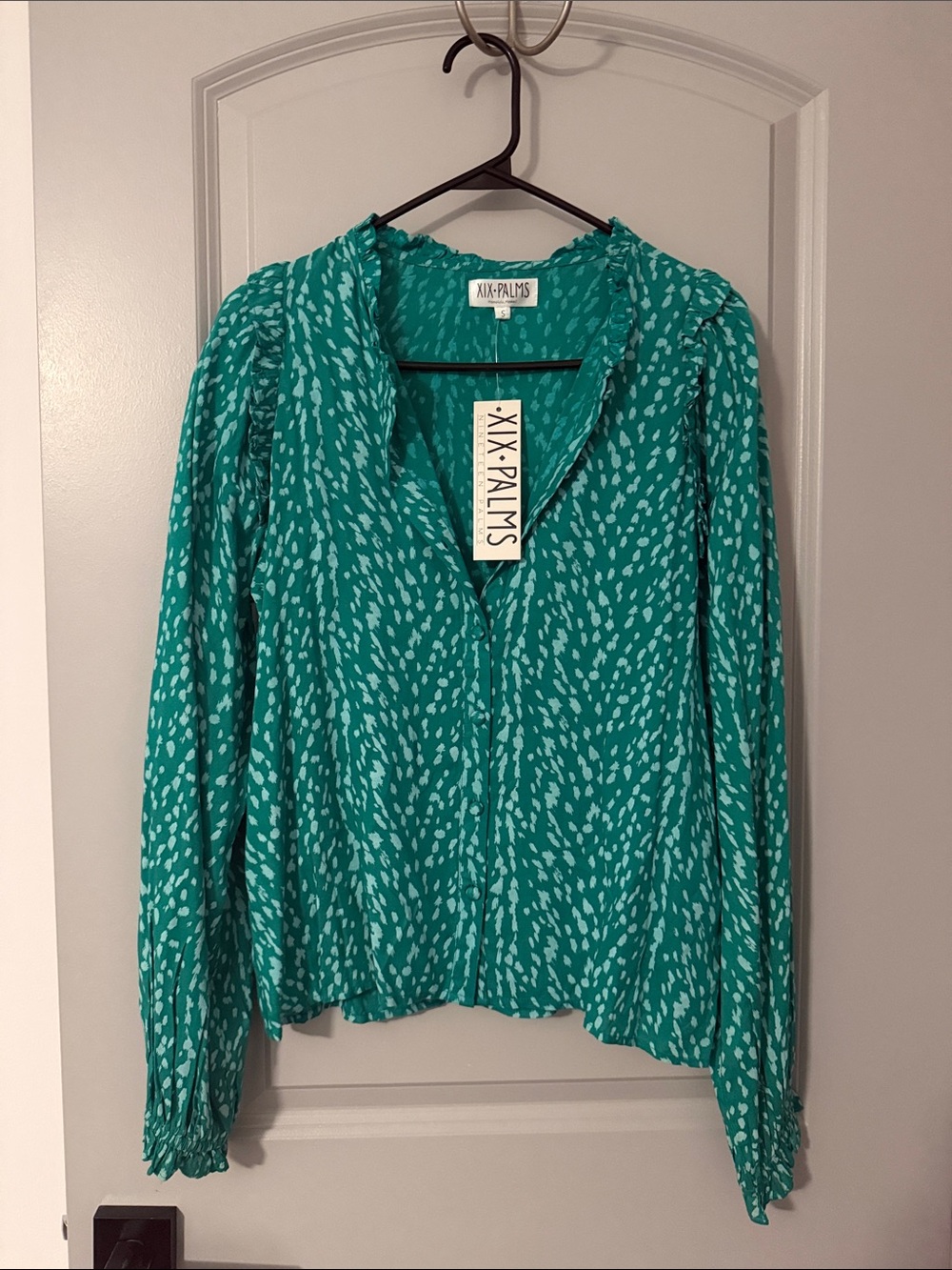 XIX Palms Long Sleeve Blouse NWT